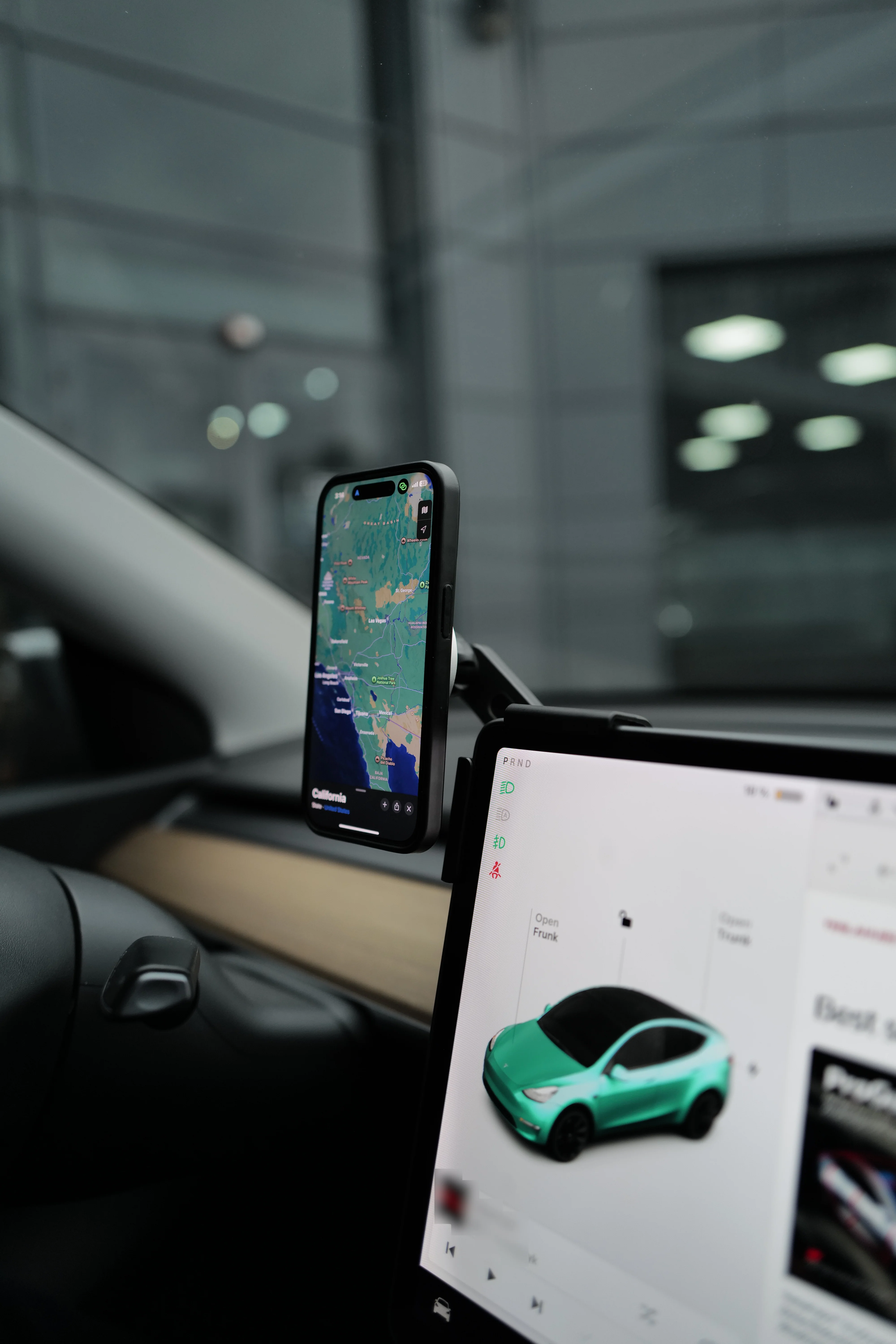 Teslahubs™ MagSafe Phone Holder - Image 11