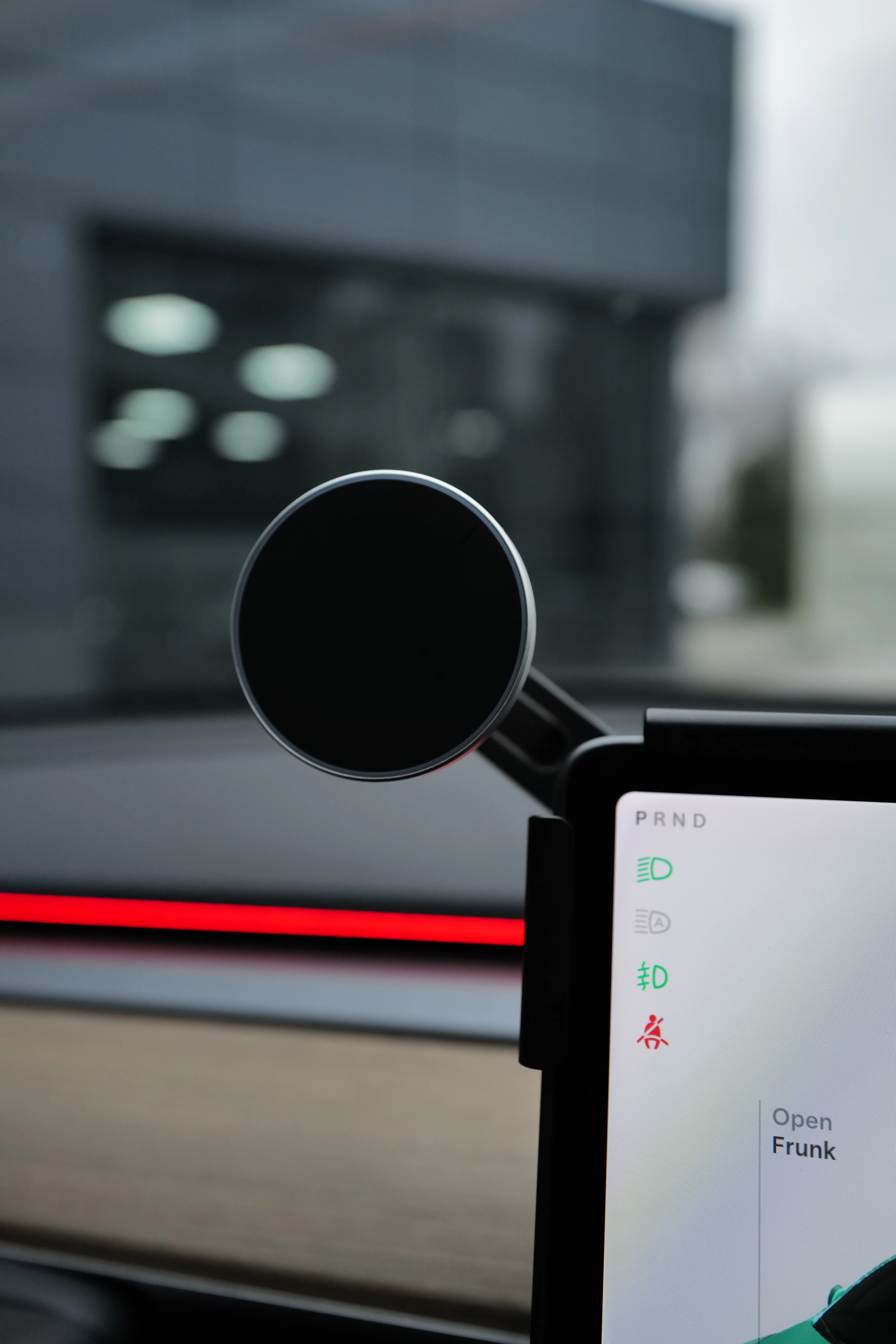 Teslahubs™ MagSafe Phone Holder - Image 3