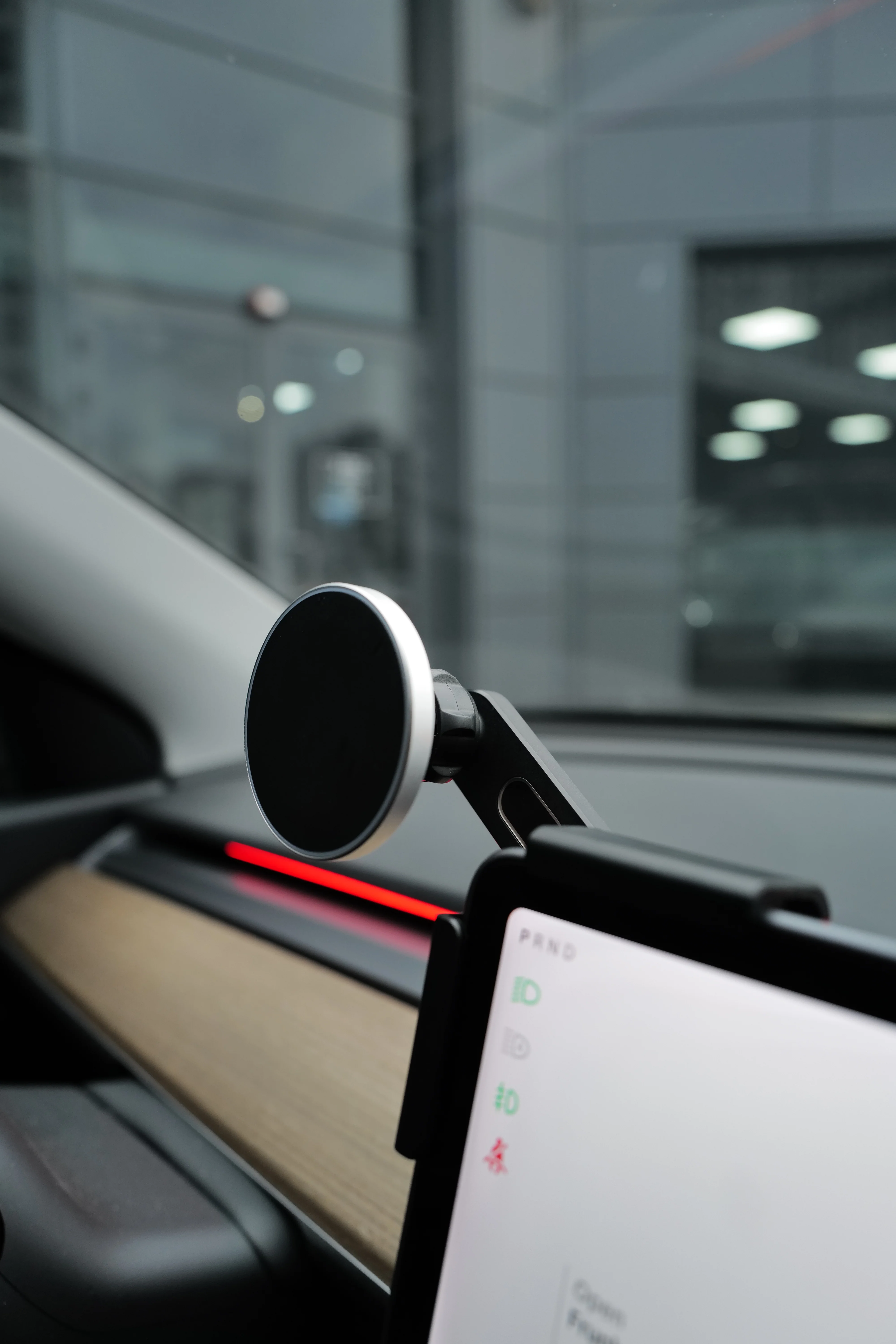 Teslahubs™ MagSafe Phone Holder - Image 7